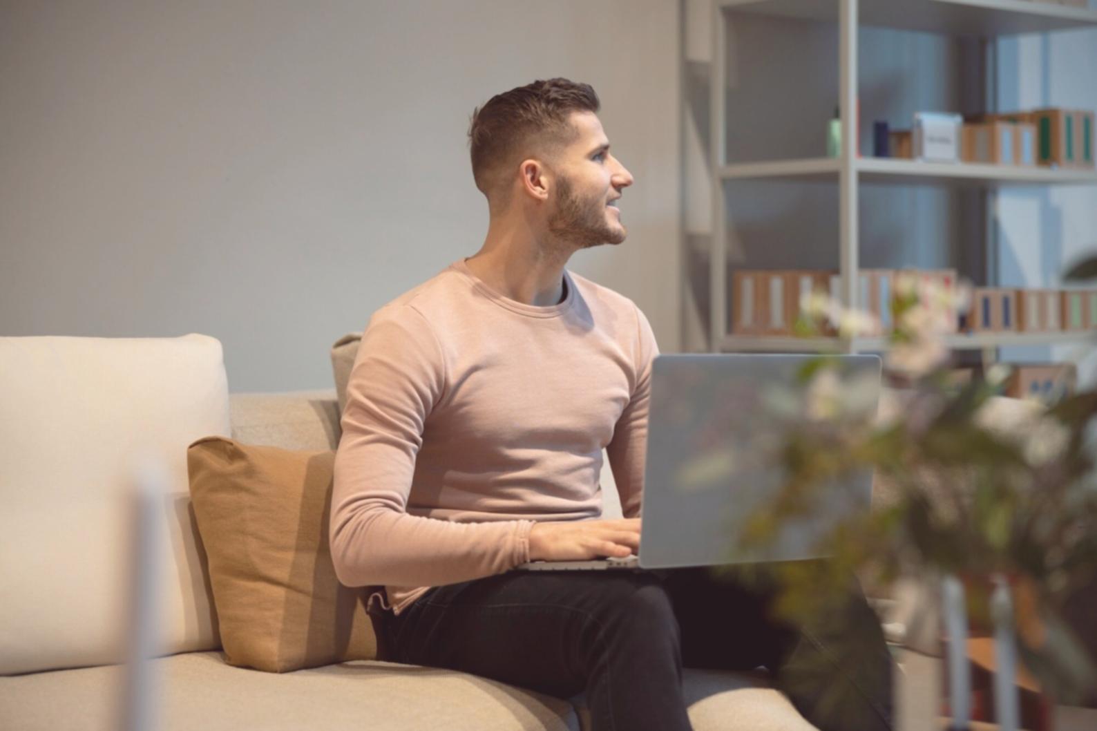 Suasana kelas kolaboratif dengan peserta yang antusias belajar